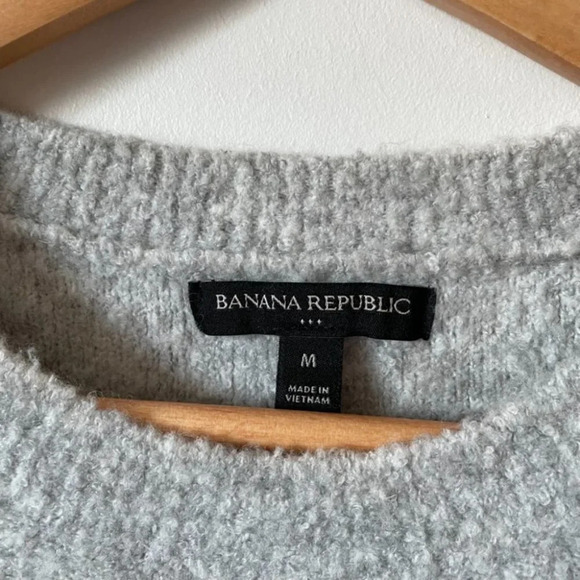 Banana Republic Wool Blend Soft  Knit Crew Sweater Grey Size Medium - Picture 5 of 6